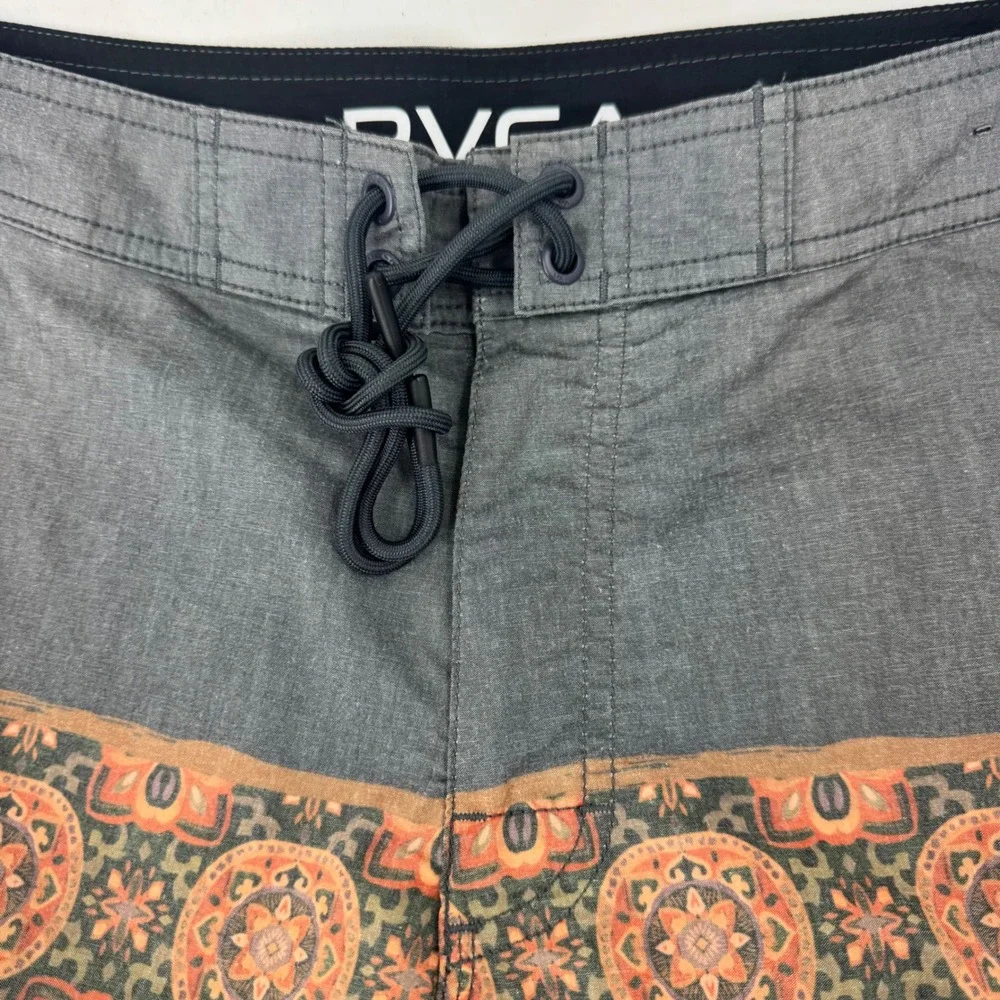 RVCA Men's Board Shorts Size 28 Gray Orange‎ Pattern Swim Trunks